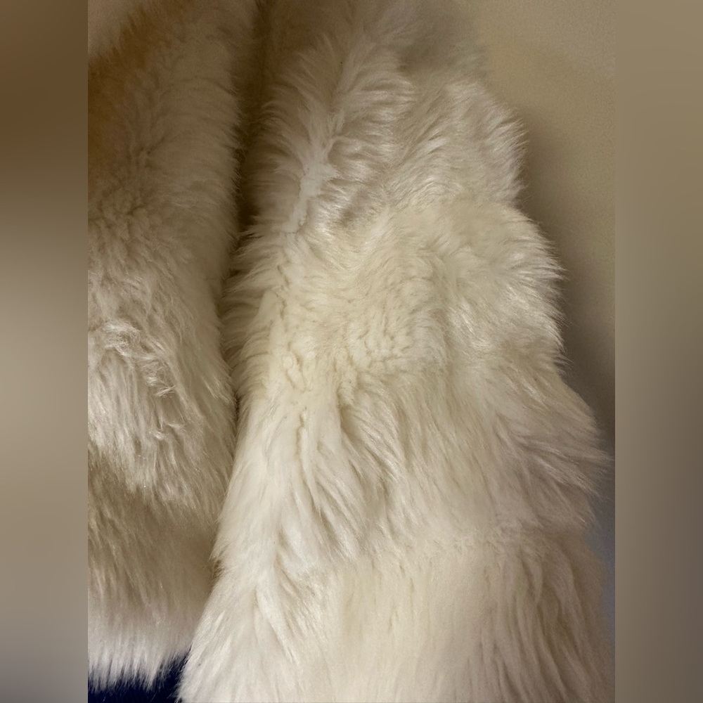 NWOT - Last Kiss - White Faux Fur Coat - Size M - Picture 7 of 14